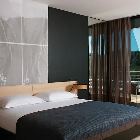 Lone By Maistra Collection Hotel