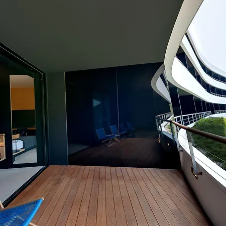 Lone By Maistra Collection