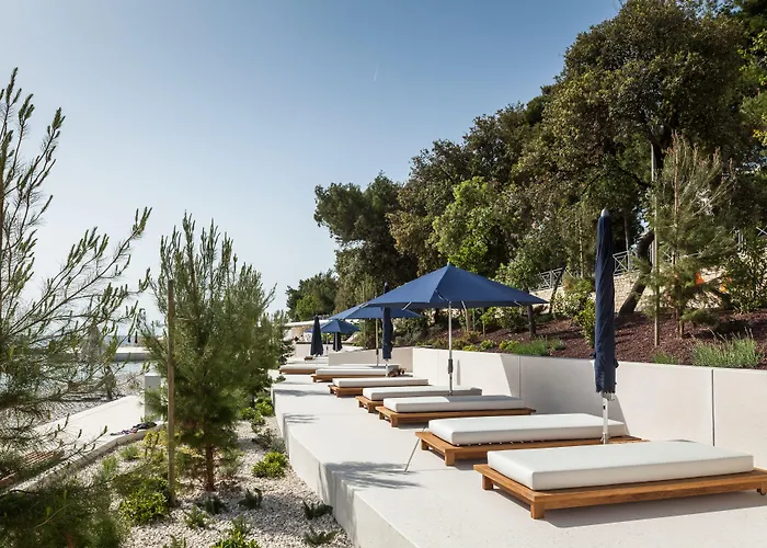 Lone By Maistra Collection Hotel 5*