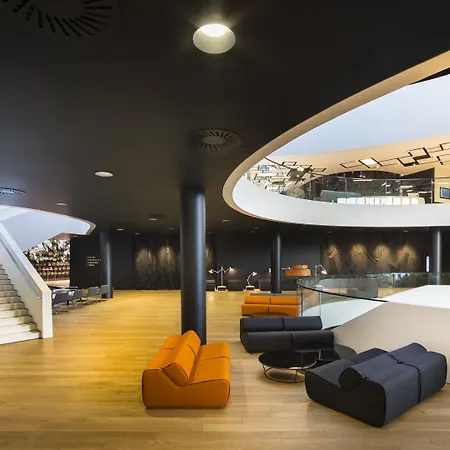 Lone By Maistra Collection