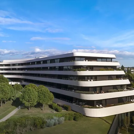 Lone By Maistra Collection Hotel
