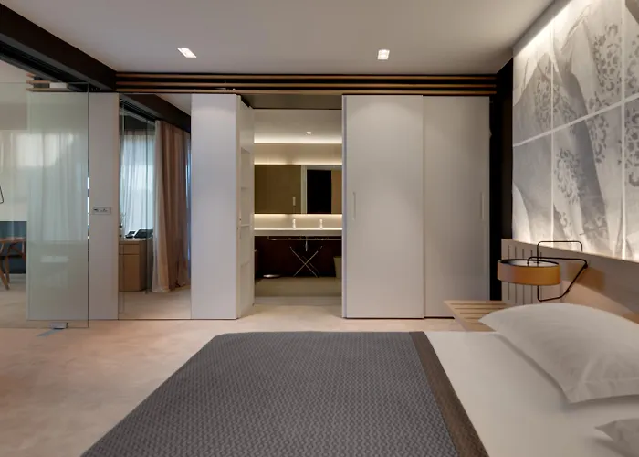 Lone By Maistra Collection Hotel 5*