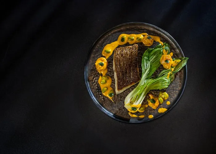 Lone By Maistra Collection