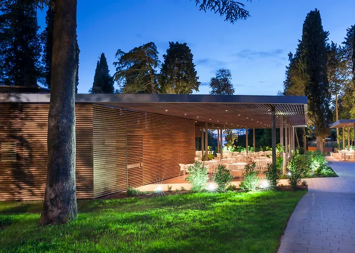 Lone By Maistra Collection Hotel 5*