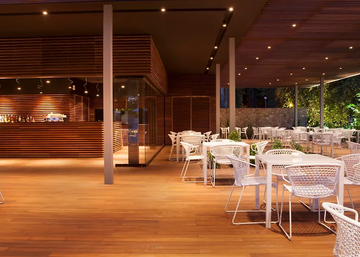 Lone By Maistra Collection 5*