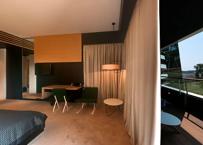 Lone By Maistra Collection Hotel