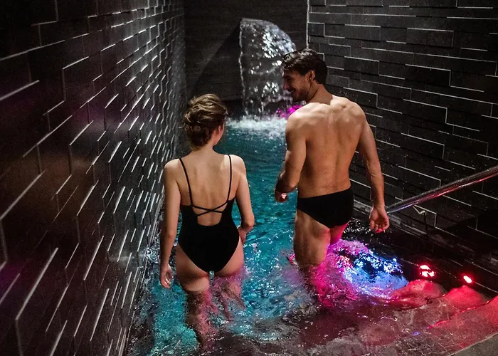 Lone By Maistra Collection 5* 로비니